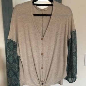 Contrast shirt from Vici collection